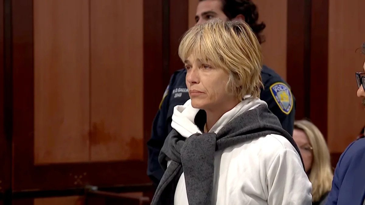 Pool/ABC News - PHOTO: Selma Blair appears in court, Oct. 12, 2026, in New York City.